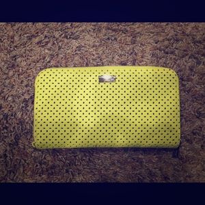 Thirty One Jeweii bright yellow wallet